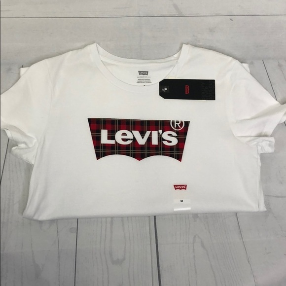 Levi’s |Women's White T-Shirt - Picture 5 of 5